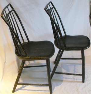 Pair Massachusetts Windsor Side Chairs; Boston, Massachusetts.  Circa 1810.